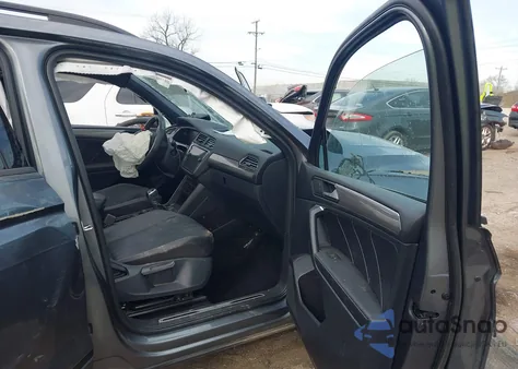 2022 Volkswagen Tiguan 2.0T Se R-Line Black z USA, uszkodzony, nr VIN 3VV8B7AXXNM041887